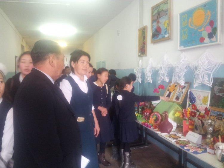 Көркем еңбек пәні бойынша  Шебер қолдар көрмесі  өткізілді