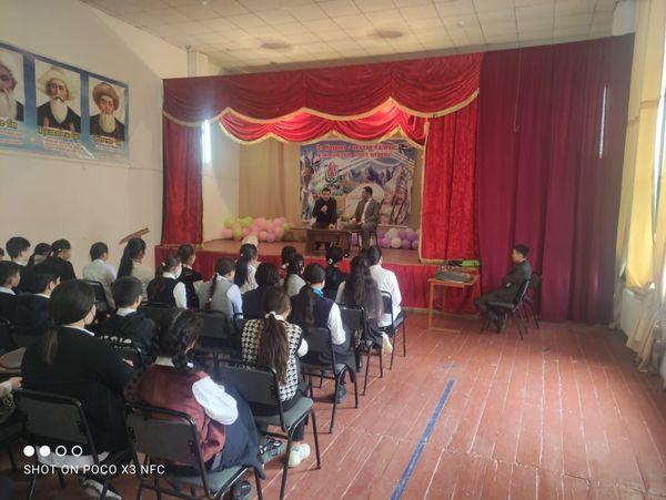 Евразия арнасының тілшісі Нұржан Мергенбаймен кәсіптік бағдар  кездесуі