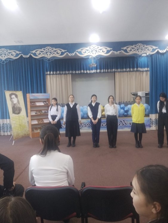 Аудандық "Бауыржан оқулары" байқауының эссе жазу бағытына қатысып, 9-сынып оқушысы Ыбырай Қарақат III-ші орынды иеленді.