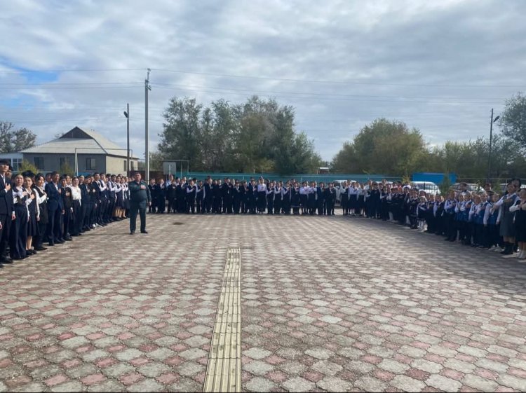 Қазақстан Республикасының мемлекеттік әнұраны орындалды.